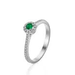 Pierścionek z szmaragdem i brylantami białe złoto AJPZ_019